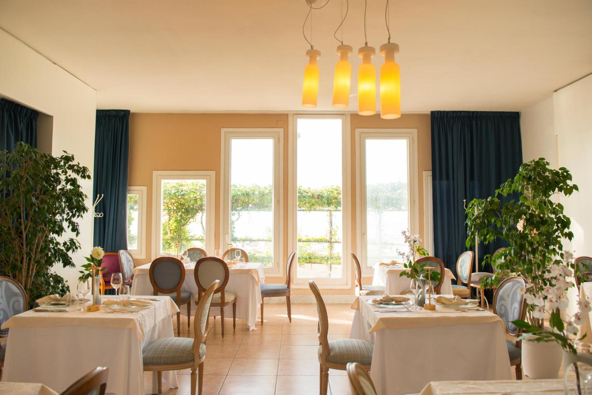 Hotel Sinuessa Terme Мондрагоне Экстерьер фото